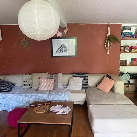 Maison Partagee Проживание в семье
